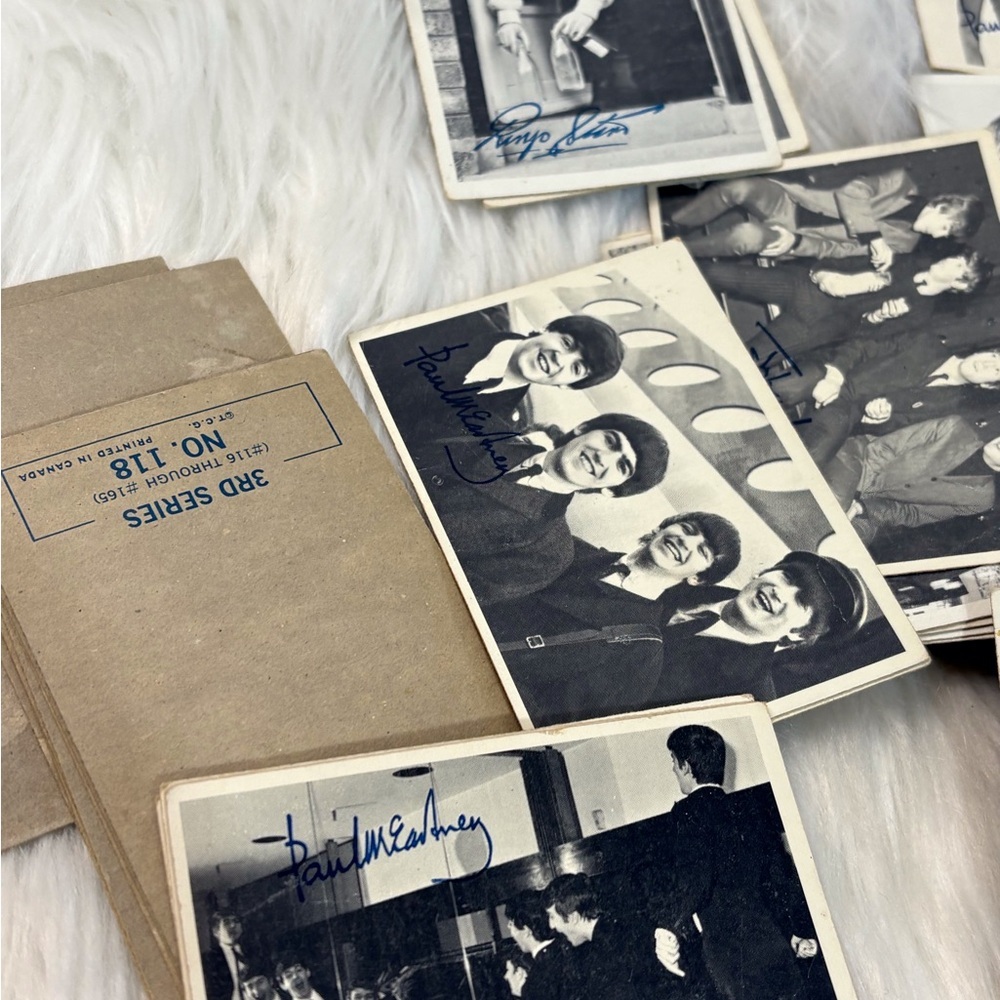 The Beatles Black & White Photo Trading Cards - Signature-Style Prints - Picture 3 of 7